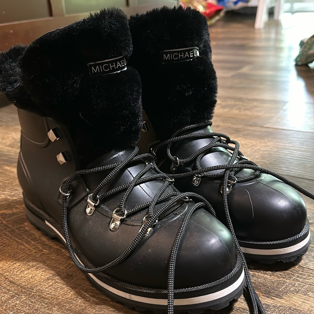 Michael Kors NWOT Boots SUMMER SALE!